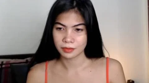 'delicious ladyboy Pinay babe Masturbating On cam'