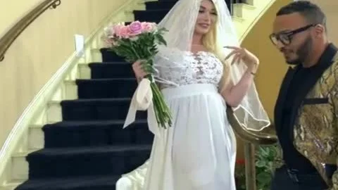new Bride gets A irrumation From Hubby
