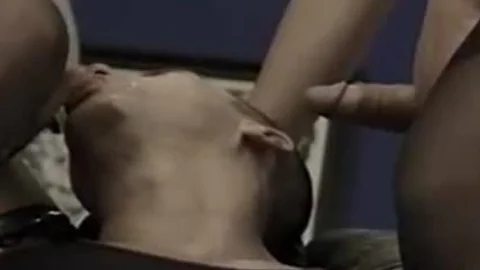 twink Likes pretty Tcuties