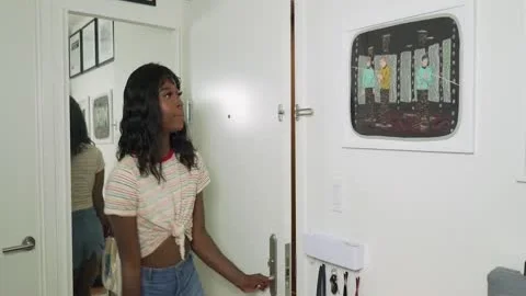 Trans Housewife Takes monstrous Load From Handyman
